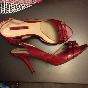 Red pumps